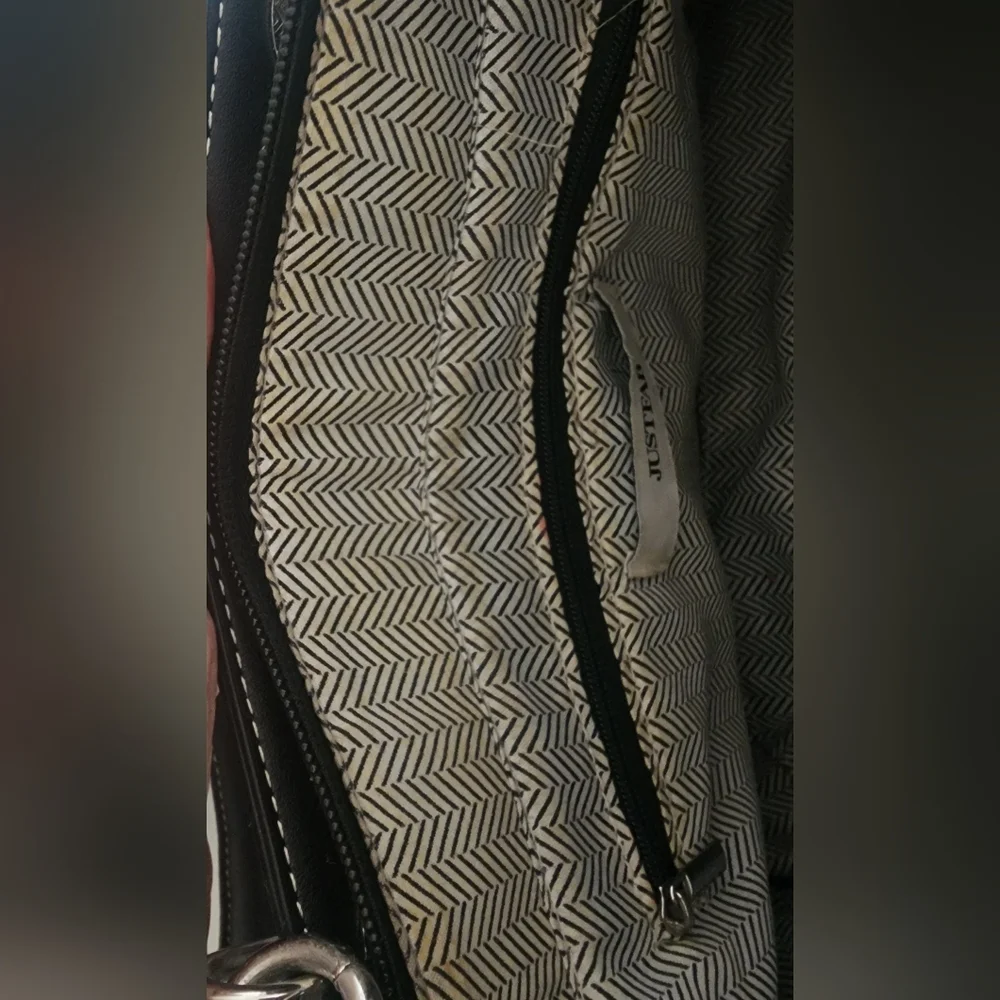 JustFab Black Purse With Silver Hardware With Shoulder Strap - Picture 5 of 8